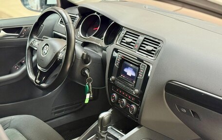 Volkswagen Jetta VI, 2016 год, 1 420 000 рублей, 27 фотография