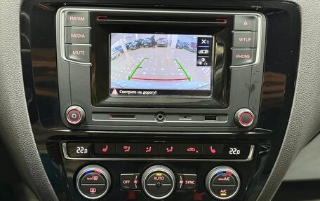 Volkswagen Jetta VI, 2016 год, 1 420 000 рублей, 30 фотография