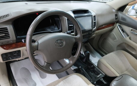 Toyota Land Cruiser Prado 120 рестайлинг, 2006 год, 1 599 000 рублей, 7 фотография