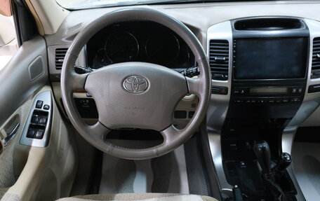 Toyota Land Cruiser Prado 120 рестайлинг, 2006 год, 1 599 000 рублей, 12 фотография