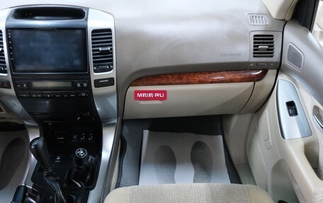 Toyota Land Cruiser Prado 120 рестайлинг, 2006 год, 1 599 000 рублей, 16 фотография