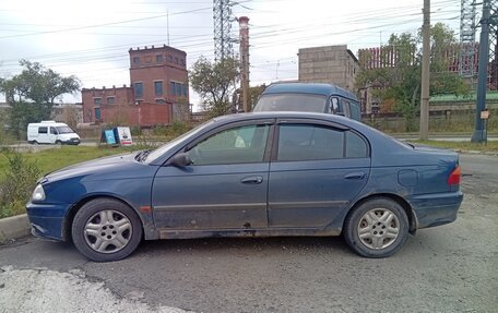 Toyota Avensis III рестайлинг, 1999 год, 300 000 рублей, 3 фотография