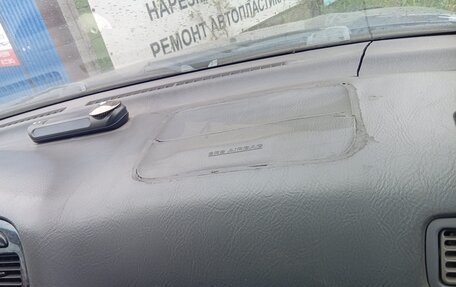 Toyota Avensis III рестайлинг, 1999 год, 300 000 рублей, 11 фотография