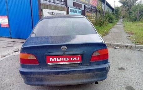 Toyota Avensis III рестайлинг, 1999 год, 300 000 рублей, 2 фотография
