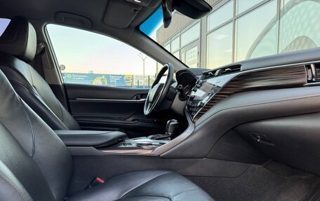 Toyota Camry, 2018 год, 2 750 000 рублей, 7 фотография
