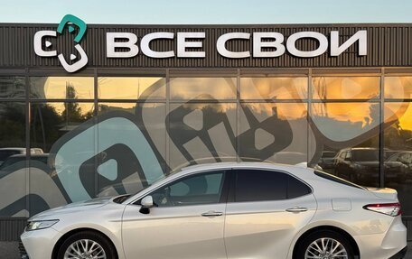 Toyota Camry, 2018 год, 2 750 000 рублей, 9 фотография