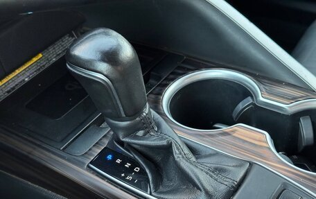 Toyota Camry, 2018 год, 2 750 000 рублей, 16 фотография