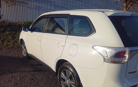 Mitsubishi Outlander III рестайлинг 3, 2012 год, 1 250 000 рублей, 4 фотография
