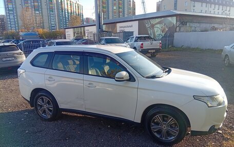 Mitsubishi Outlander III рестайлинг 3, 2012 год, 1 250 000 рублей, 7 фотография