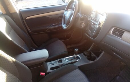 Mitsubishi Outlander III рестайлинг 3, 2012 год, 1 250 000 рублей, 21 фотография