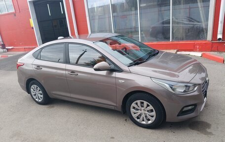 Hyundai Solaris II рестайлинг, 2019 год, 1 450 000 рублей, 4 фотография