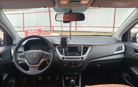 Hyundai Solaris II рестайлинг, 2019 год, 1 450 000 рублей, 13 фотография