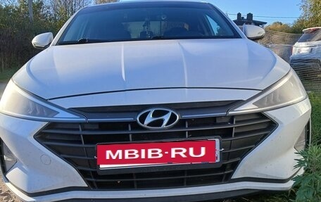 Hyundai Elantra VI рестайлинг, 2019 год, 1 350 000 рублей, 1 фотография