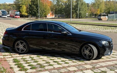 Mercedes-Benz E-Класс, 2017 год, 3 150 000 рублей, 6 фотография