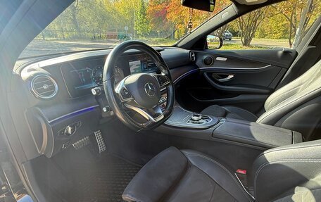Mercedes-Benz E-Класс, 2017 год, 3 150 000 рублей, 9 фотография