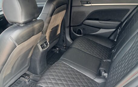 Hyundai Elantra VI рестайлинг, 2019 год, 1 350 000 рублей, 7 фотография