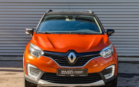 Renault Kaptur I рестайлинг, 2017 год, 1 380 000 рублей, 2 фотография
