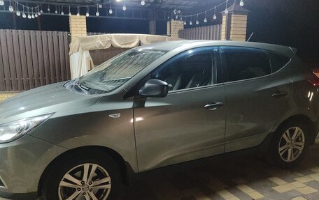 Hyundai ix35 I рестайлинг, 2011 год, 900 000 рублей, 2 фотография
