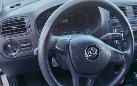 Volkswagen Polo VI (EU Market), 2017 год, 800 000 рублей, 4 фотография