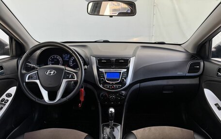 Hyundai Solaris II рестайлинг, 2011 год, 830 000 рублей, 13 фотография