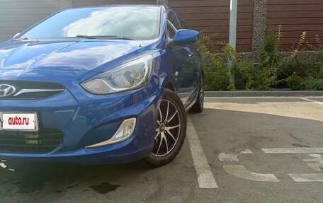 Hyundai Solaris II рестайлинг, 2012 год, 730 000 рублей, 3 фотография