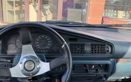 Mazda 626, 1988 год, 145 000 рублей, 9 фотография