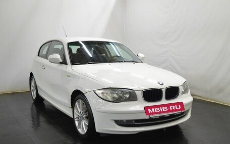 BMW 1 серия, 2011 год, 650 000 рублей, 3 фотография