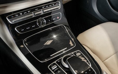 Mercedes-Benz E-Класс, 2017 год, 3 094 100 рублей, 5 фотография