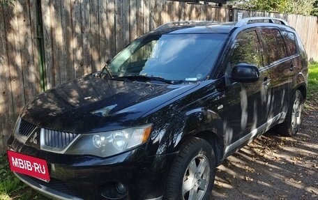 Mitsubishi Outlander III рестайлинг 3, 2007 год, 830 000 рублей, 1 фотография