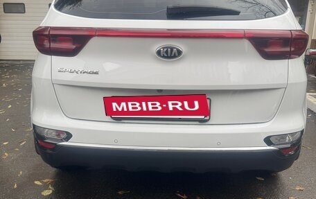 KIA Sportage IV рестайлинг, 2019 год, 2 000 000 рублей, 3 фотография