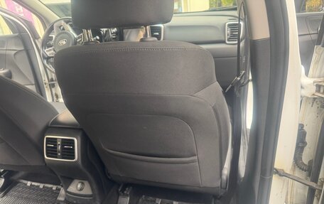 KIA Sportage IV рестайлинг, 2019 год, 2 000 000 рублей, 15 фотография