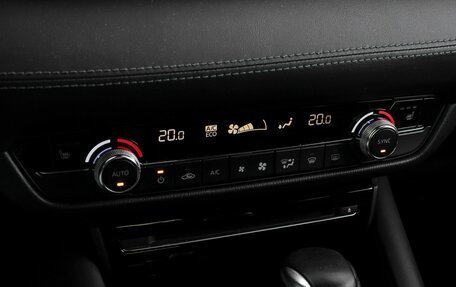 Mazda 6, 2019 год, 2 350 000 рублей, 19 фотография