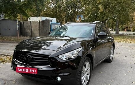Infiniti QX70, 2016 год, 2 800 000 рублей, 2 фотография