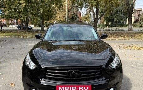 Infiniti QX70, 2016 год, 2 800 000 рублей, 4 фотография