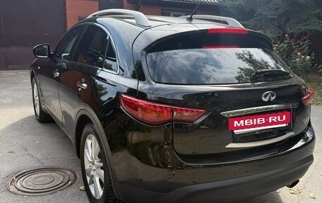 Infiniti QX70, 2016 год, 2 800 000 рублей, 3 фотография