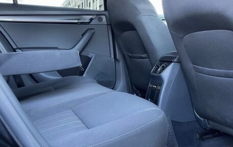 Skoda Octavia, 2017 год, 1 900 000 рублей, 12 фотография