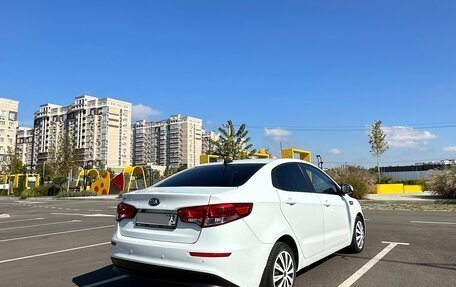 KIA Rio III рестайлинг, 2017 год, 990 000 рублей, 2 фотография