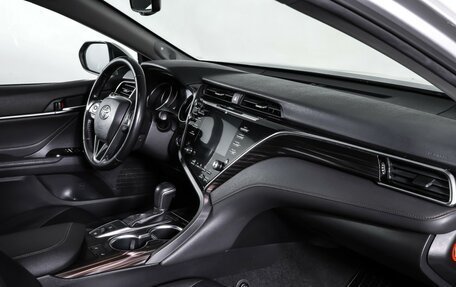 Toyota Camry, 2018 год, 2 599 000 рублей, 11 фотография