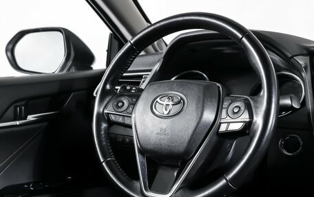 Toyota Camry, 2018 год, 2 599 000 рублей, 13 фотография