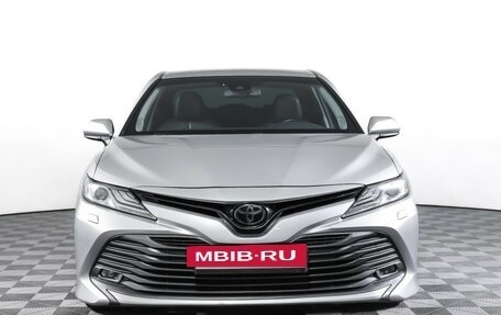 Toyota Camry, 2018 год, 2 599 000 рублей, 2 фотография