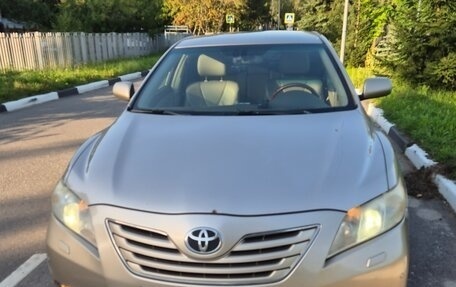 Toyota Camry, 2008 год, 800 000 рублей, 2 фотография