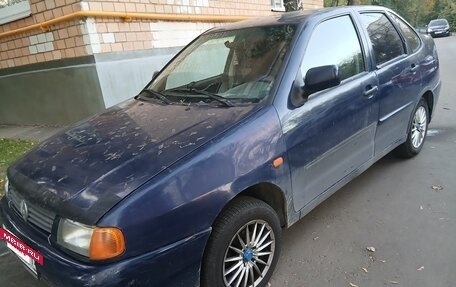 Volkswagen Polo III рестайлинг, 1999 год, 135 000 рублей, 3 фотография