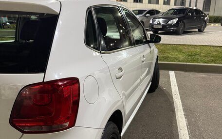 Volkswagen Polo VI (EU Market), 2011 год, 750 000 рублей, 2 фотография