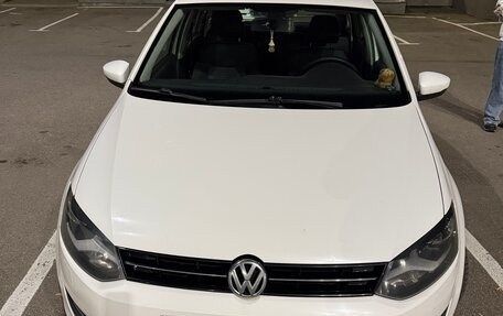 Volkswagen Polo VI (EU Market), 2011 год, 750 000 рублей, 1 фотография