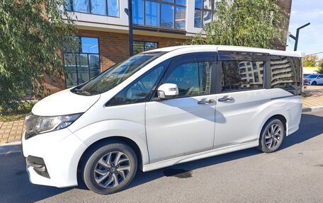 Honda Stepwgn IV, 2017 год, 2 350 000 рублей, 6 фотография