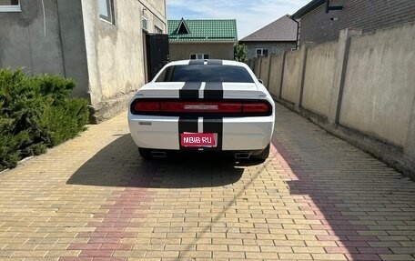 Dodge Challenger III рестайлинг 2, 2014 год, 2 850 000 рублей, 1 фотография