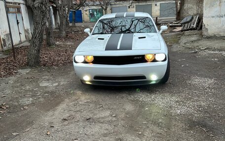 Dodge Challenger III рестайлинг 2, 2014 год, 2 850 000 рублей, 6 фотография