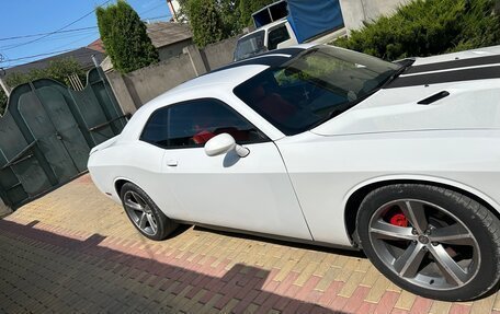 Dodge Challenger III рестайлинг 2, 2014 год, 2 850 000 рублей, 4 фотография