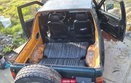 Isuzu Amigo I, 1989 год, 300 000 рублей, 4 фотография