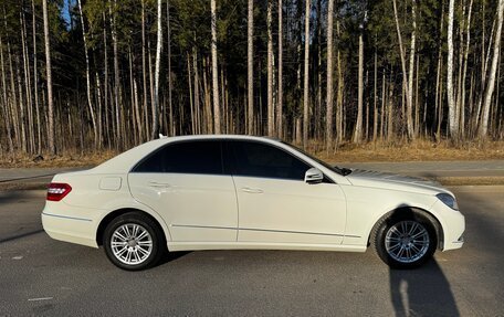 Mercedes-Benz E-Класс, 2010 год, 1 300 000 рублей, 3 фотография
